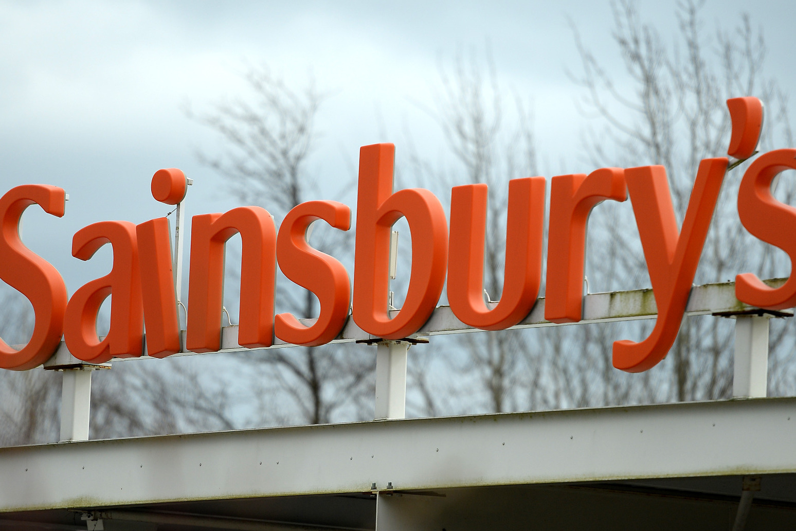 Sainsbury’s seals £431m deal to buy freeholds of 21 stores 