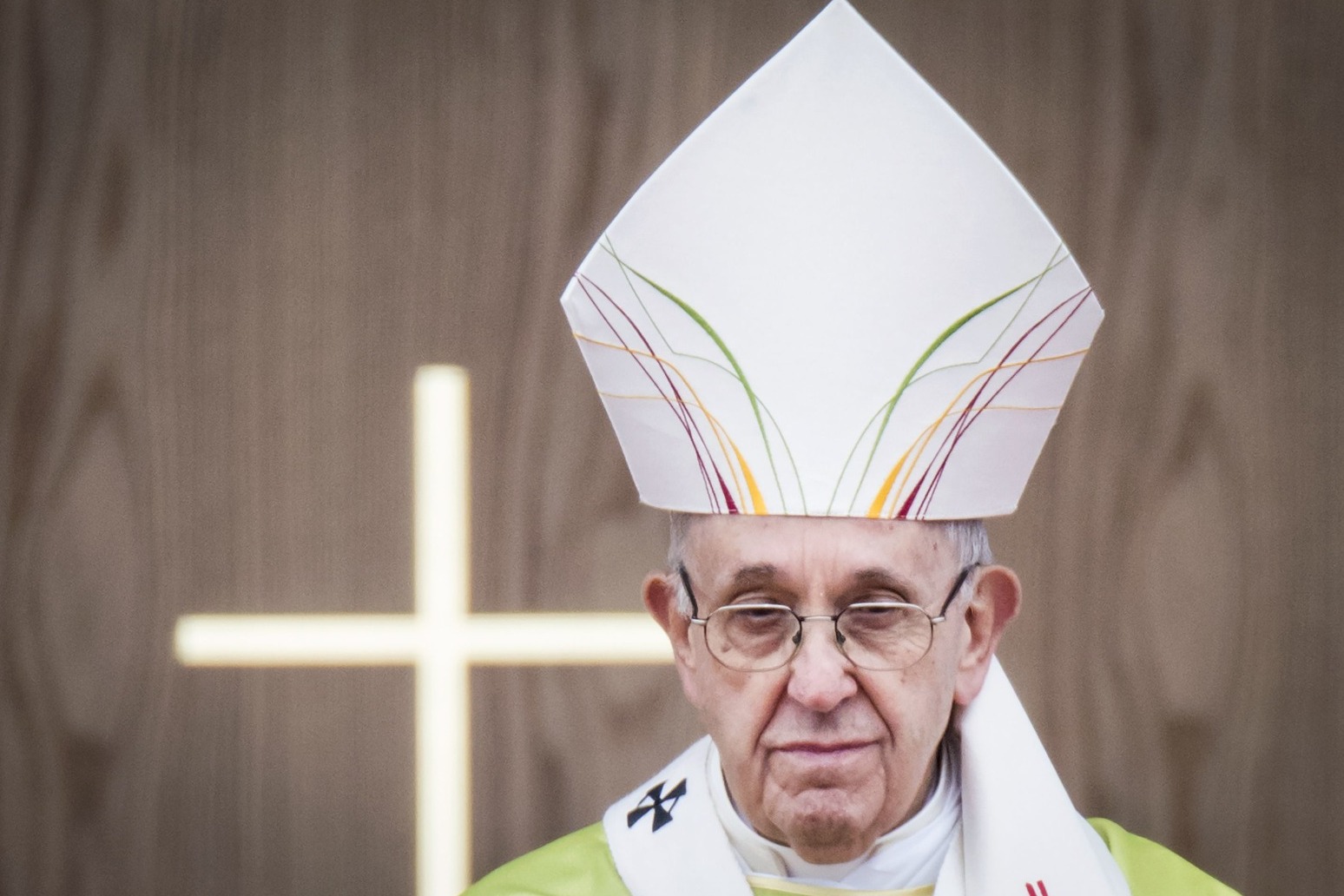 Pope Francis leads Palm Sunday Mass after hospital stay 