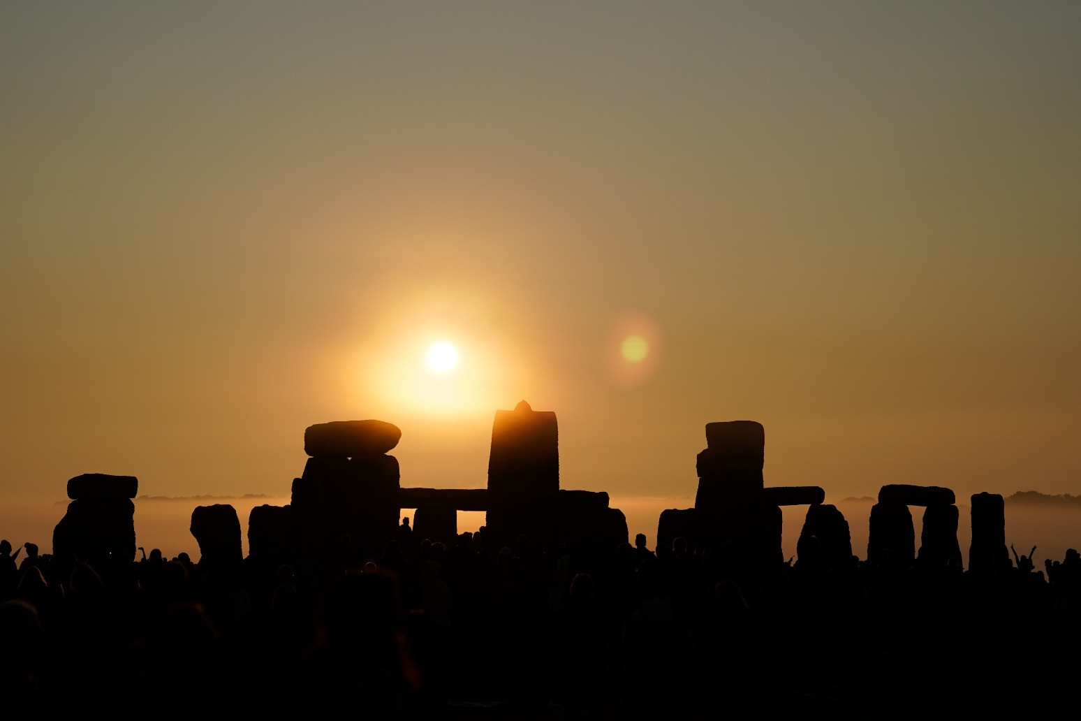 Unesco propose adding Stonehenge to world heritage ‘danger list’ 