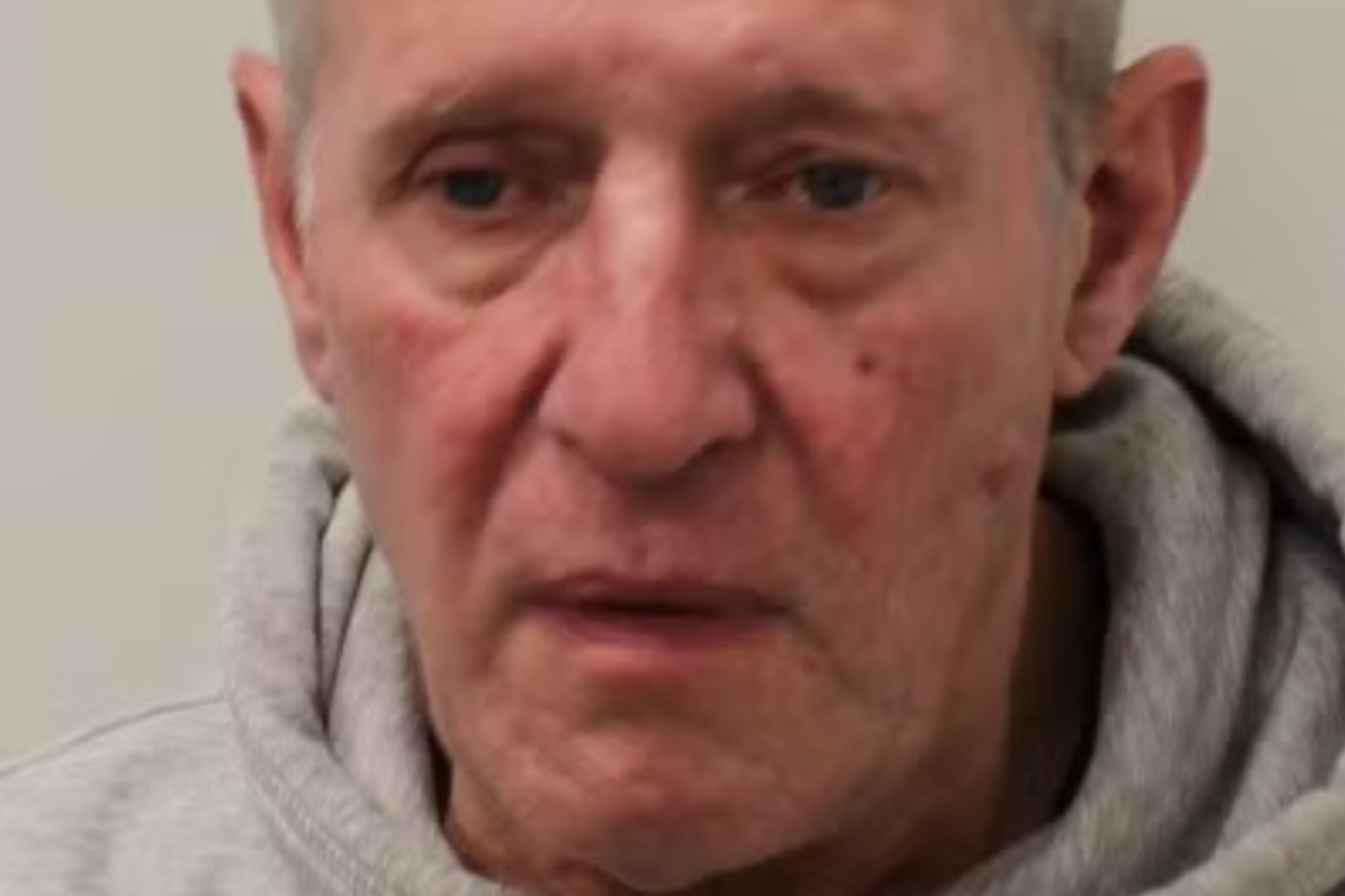 Manhunt launched after prisoner absconds from London hospital 