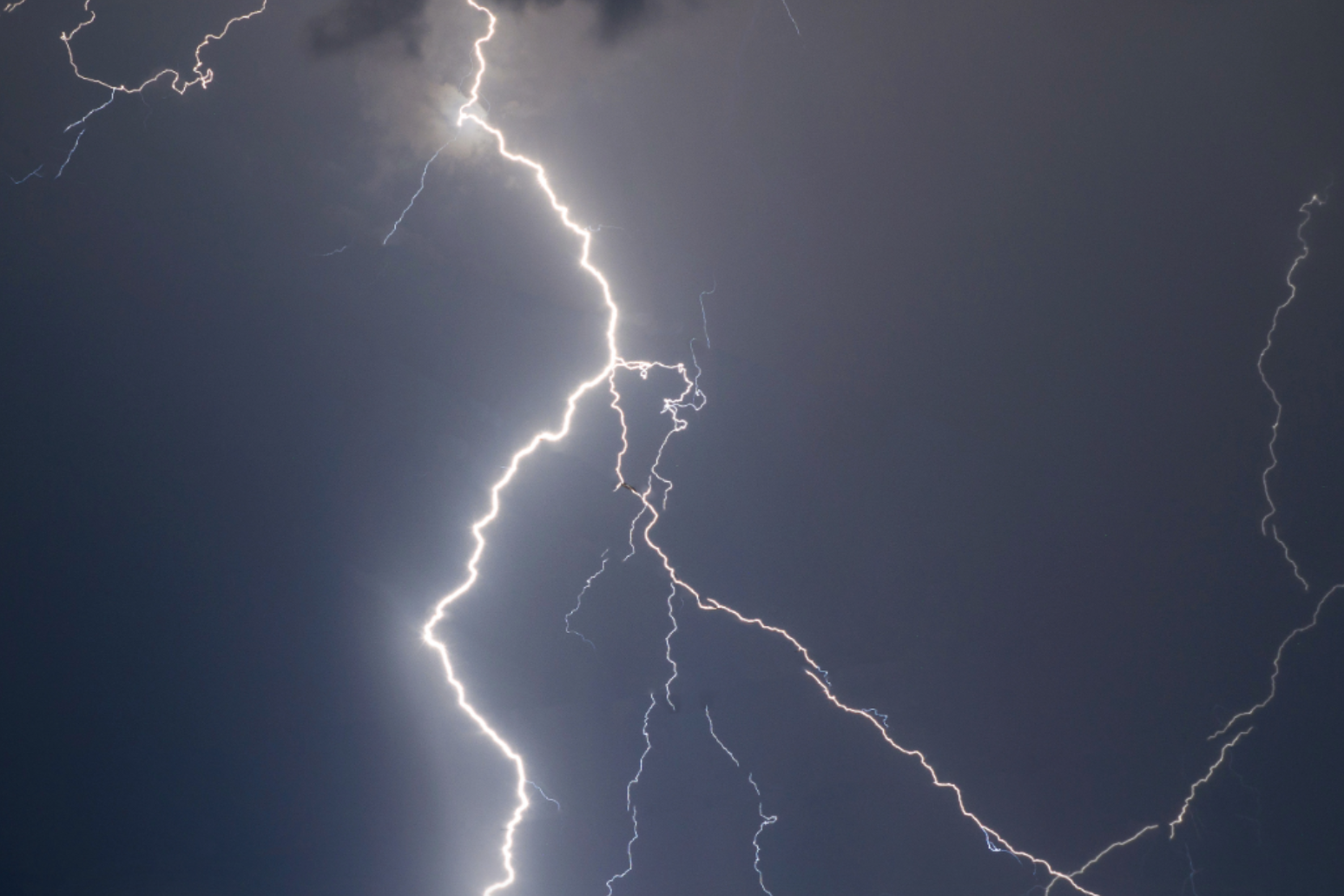 Thunderstorms set to hit Britain as warm spell continues 