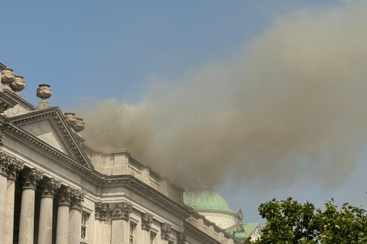 Gallery remains open as Somerset House closes following fire 