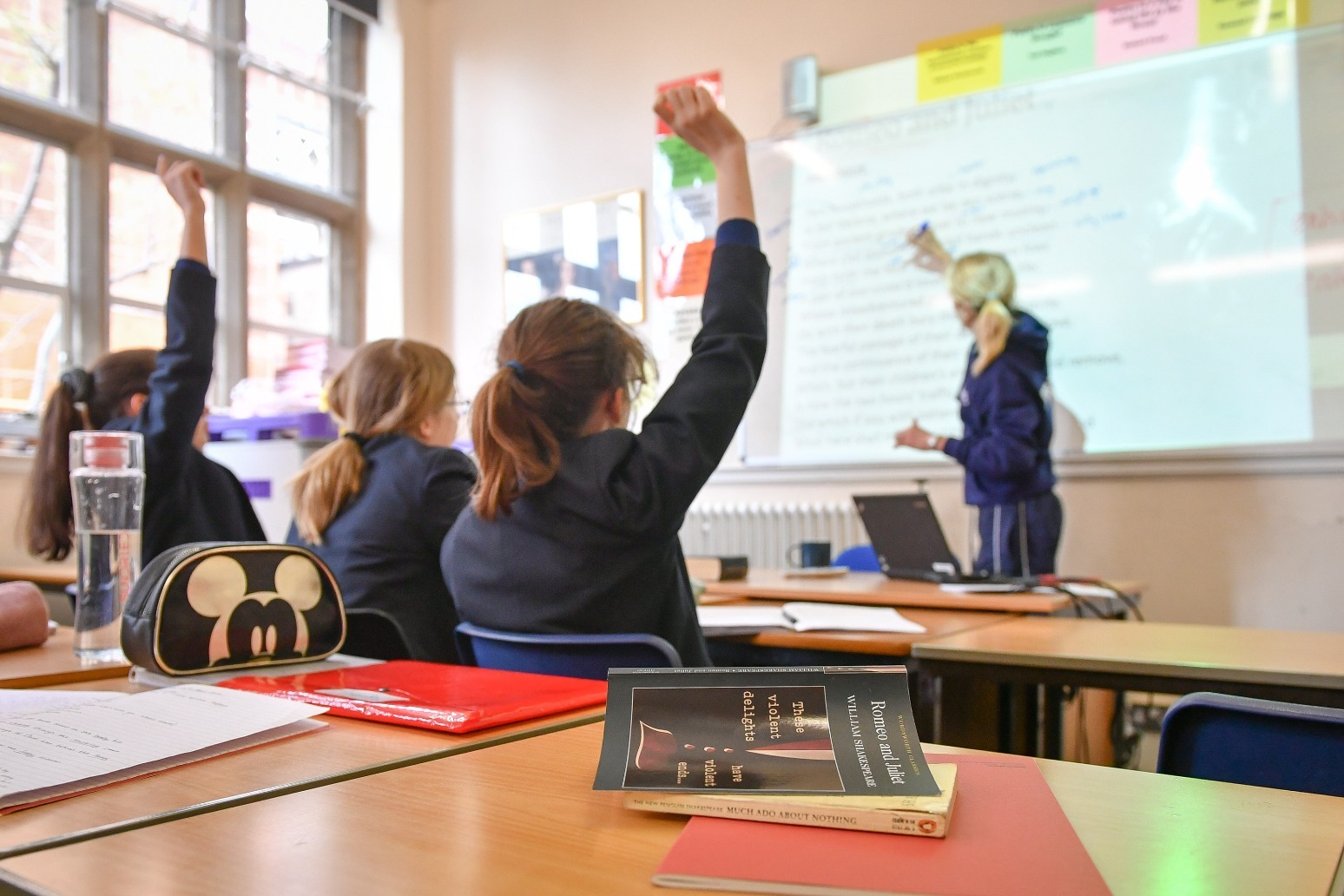 Give pupils ice lollies in science lessons so they have ‘essential’ experiences 