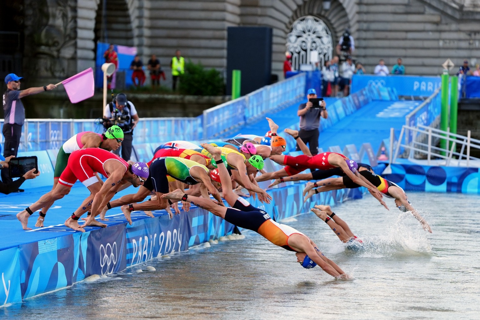 Marathon swimming training session cancelled over water quality concerns 