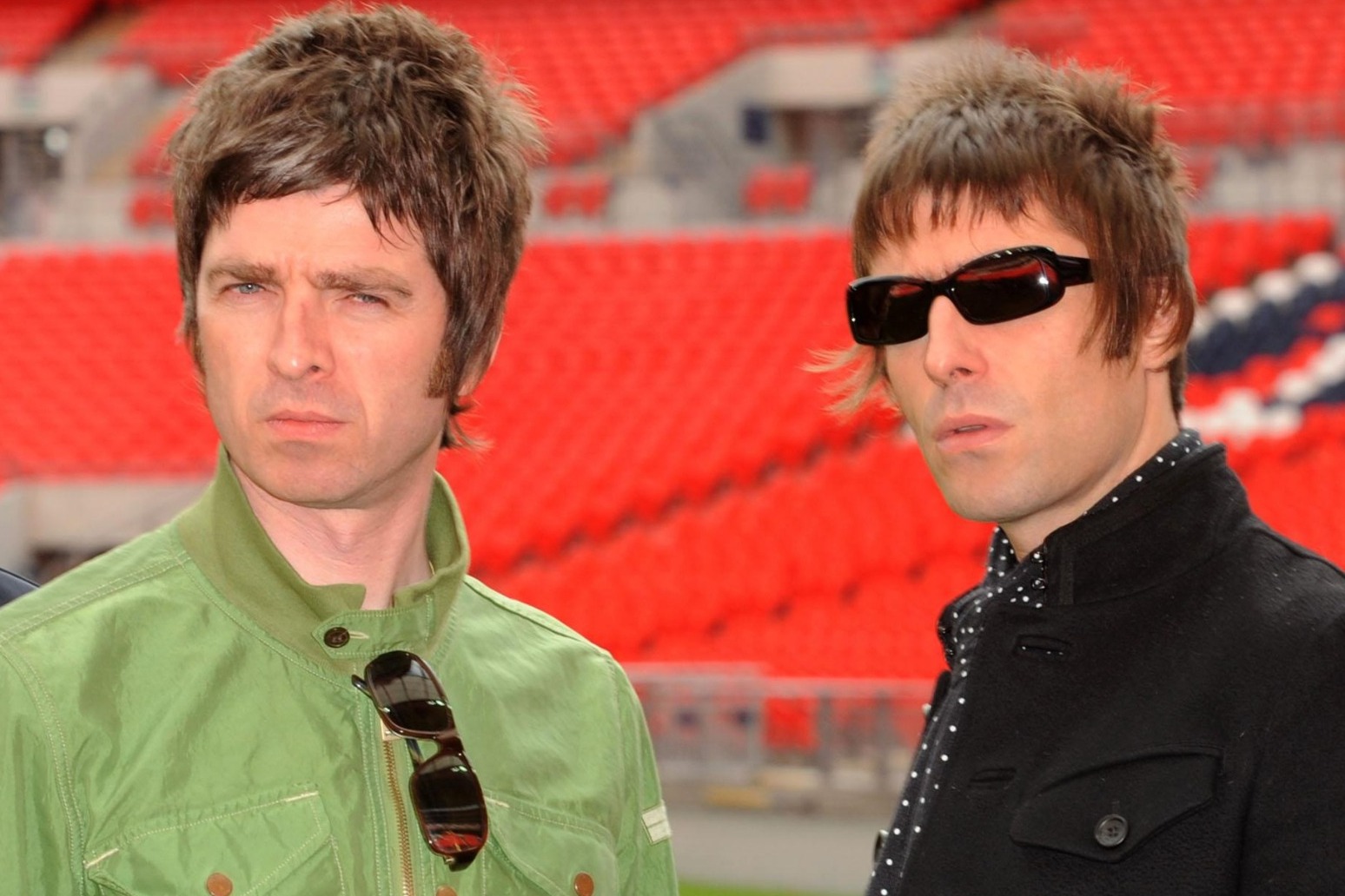 Oasis fans ‘frustrated’ and ‘scammed’ after hotel cancels Manchester bookings 