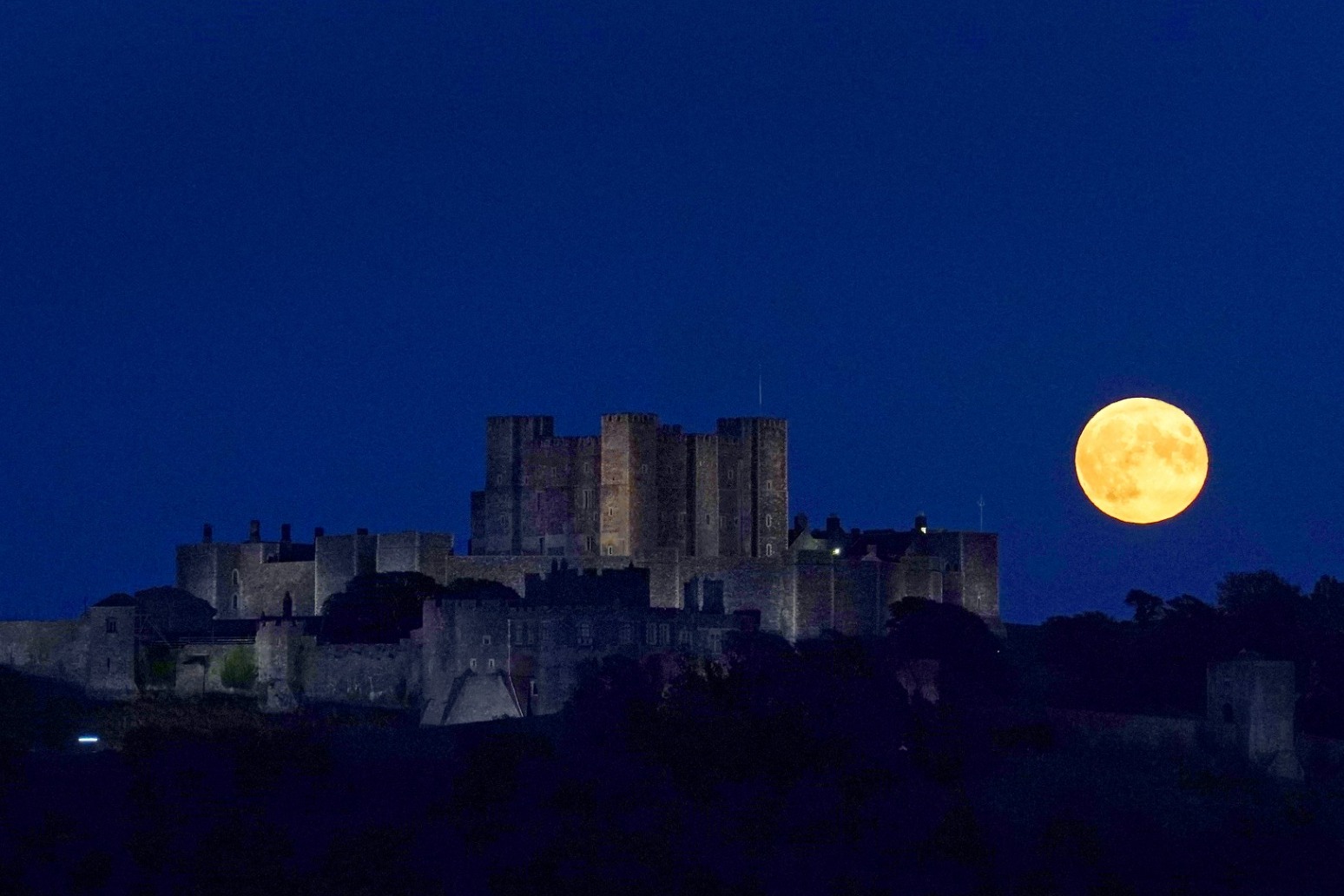 Rare blue supermoon to light up the sky 