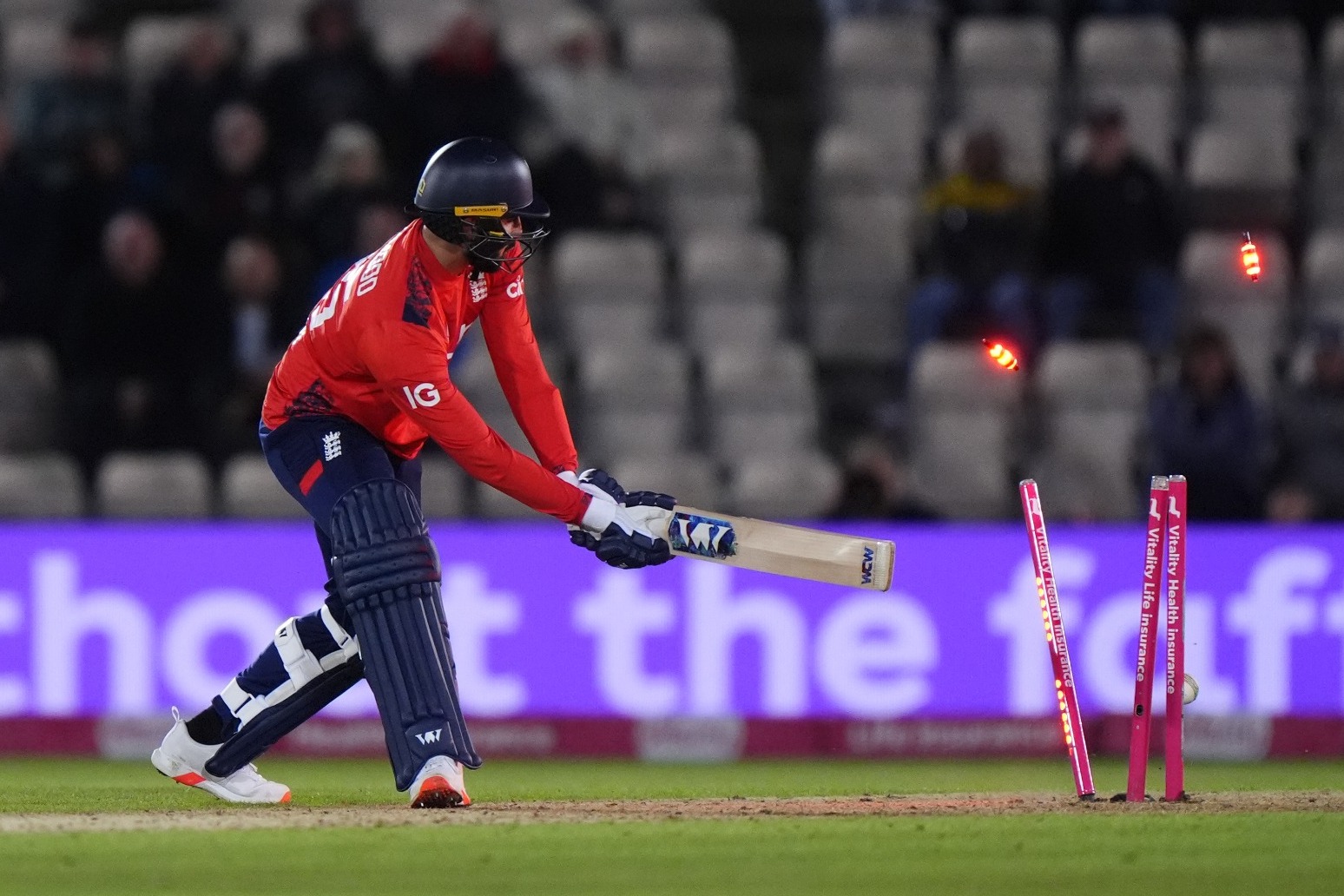 England have lost the first T20 against Australia 