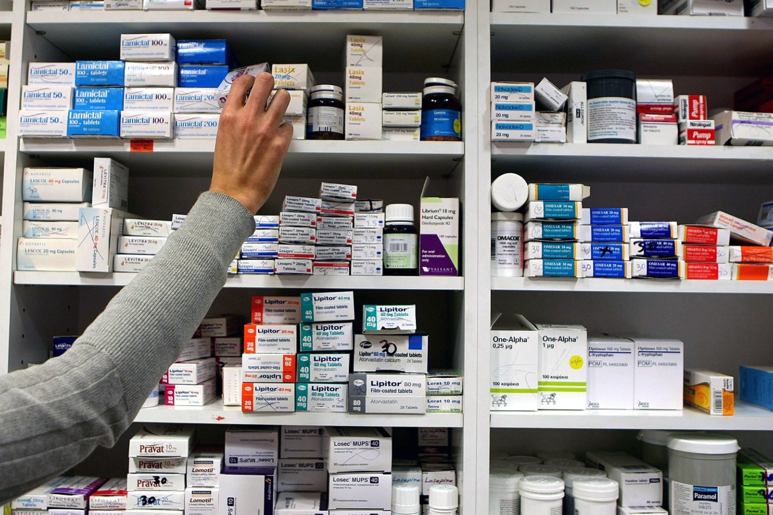 Pharmacies to be balloted for action over funding cuts 