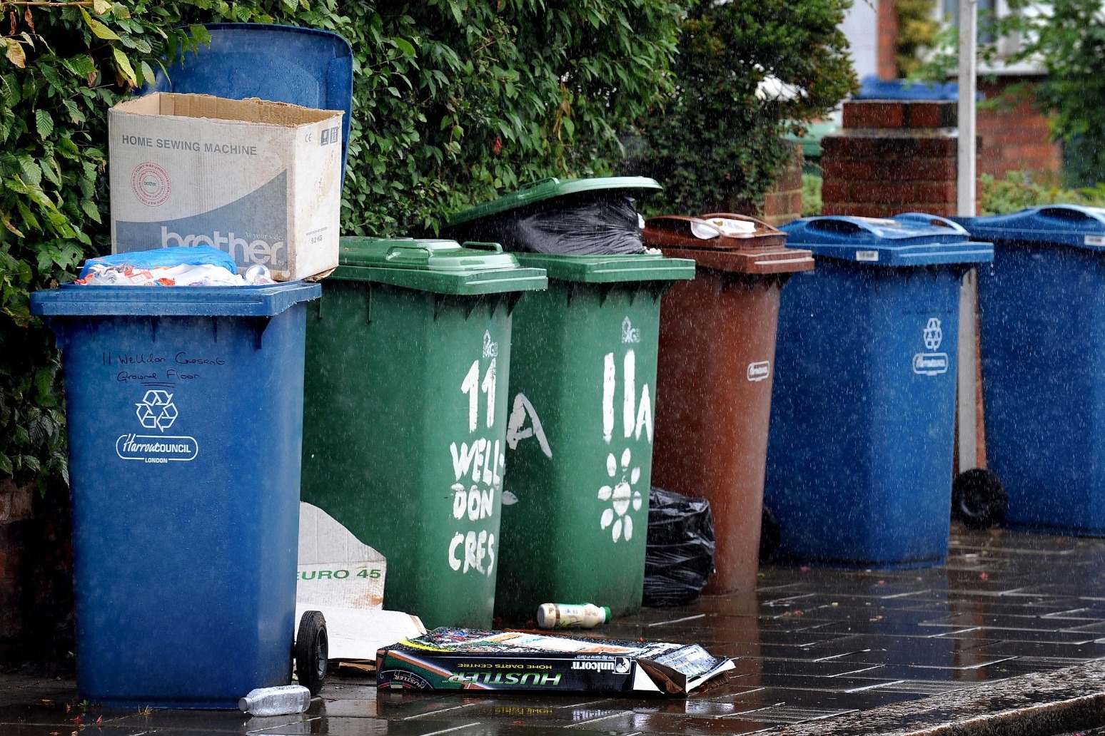 Households in England dumped 5.6m tonnes of packaging waste last year – councils 