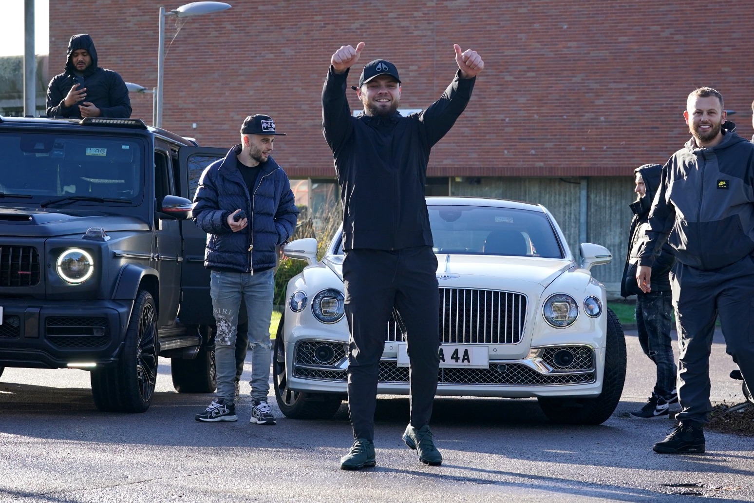 Starmer ‘shares public’s anger’ as prisoners pictured leaving prison early 