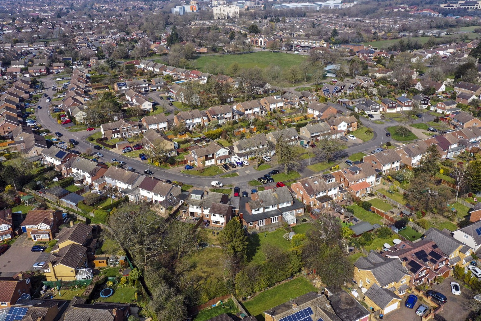 UK banks to shed light on consumer confidence as cheaper mortgages hit market 